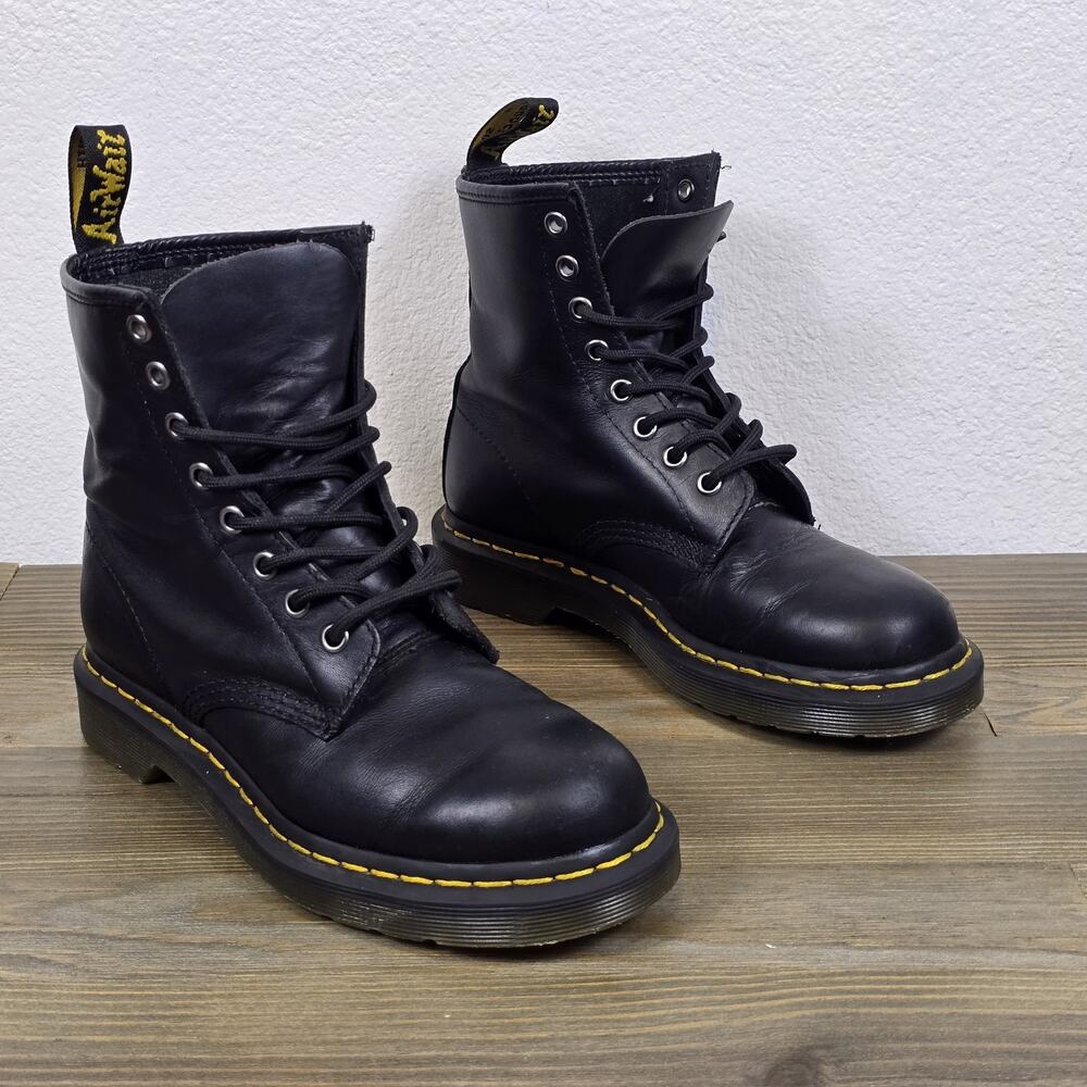 Doc Martens - 1460 Smooth Leather. Size US Women 6.